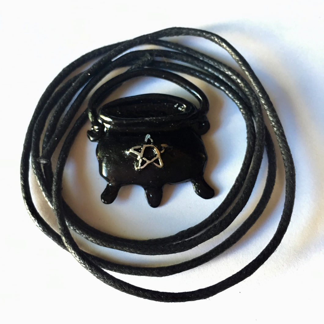Cauldron Amulet